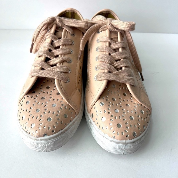 Women Qupid Reba-69C Leatherette Perforated Metallic Lace Up Sneaker - Picture 5 of 10